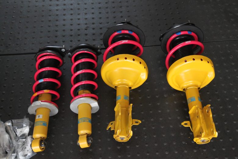 レヴォーグ VM4 ビルシュタインサスペンション交換と四輪アライメント