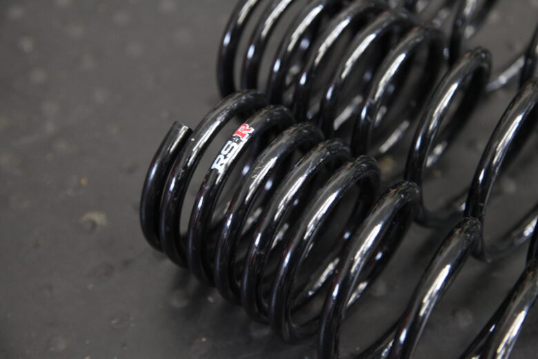 カローラフィールダー NZE161G RS-Rダウンサス取り付けと四輪