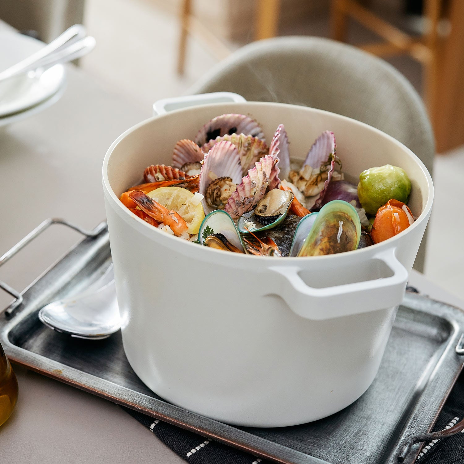 FIKA セラミック ディープキャセロール（両手鍋）22cm – FIKAbyNeoflam