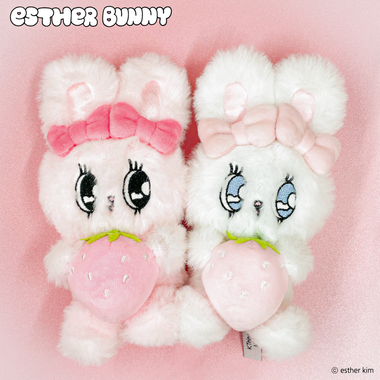 Esther Bunny いちごマスコット｜むにゅぐるみパティオ公式サイト