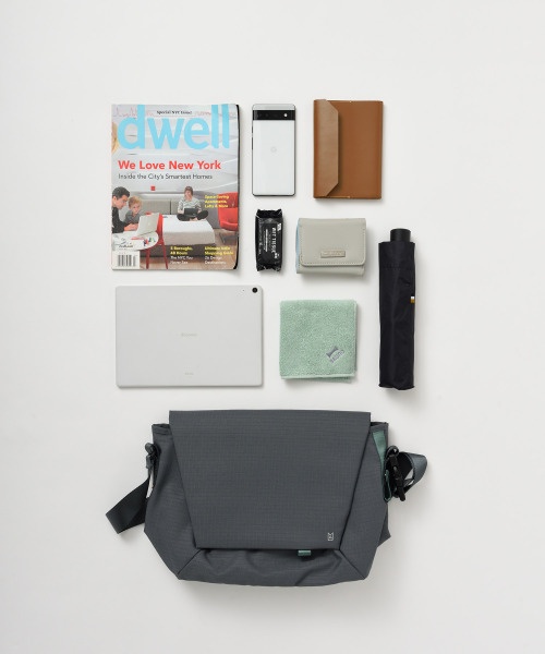 Hutte メッセンジャーバッグ L ライトグレーの通販 | BRUNO online