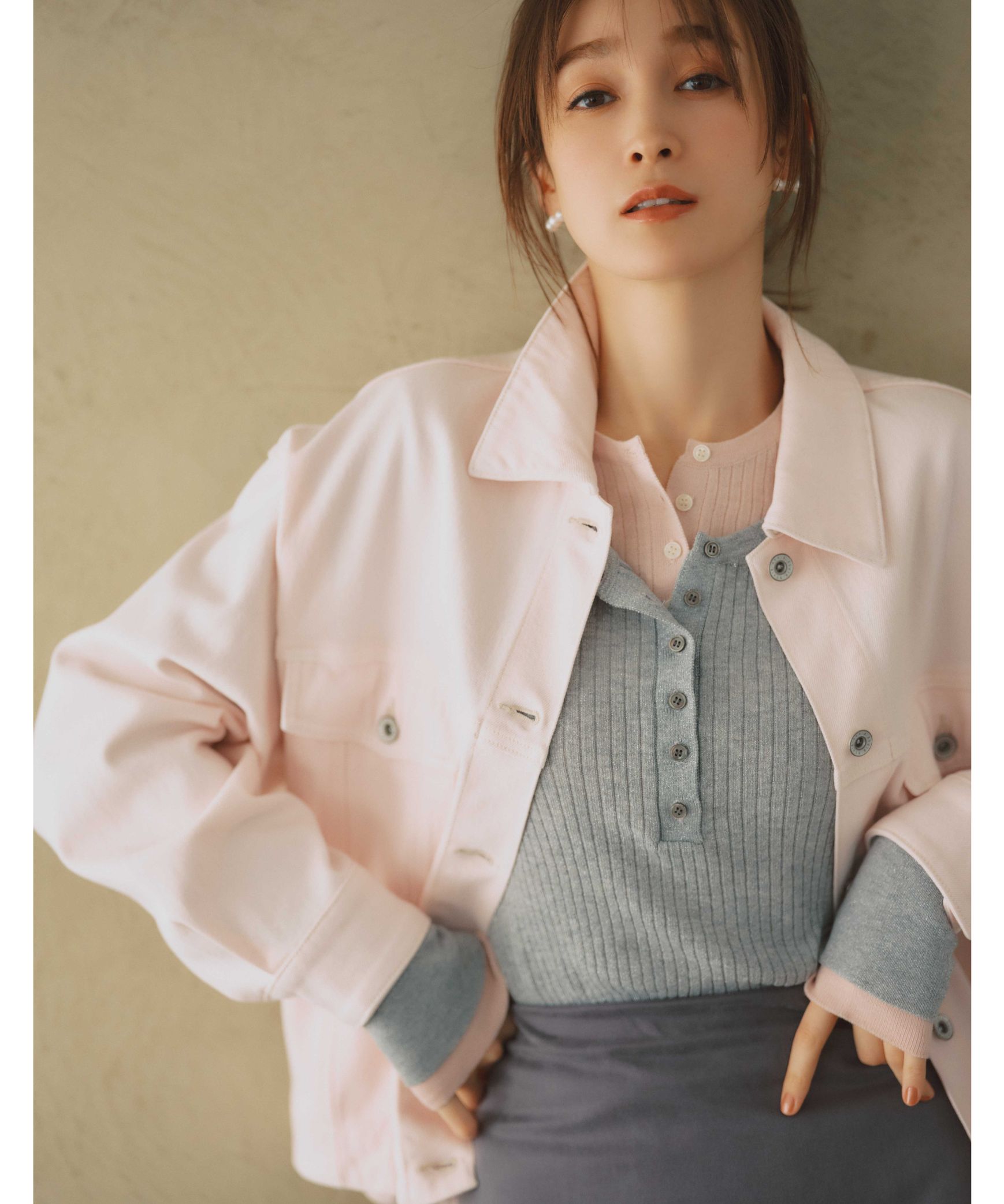 気分も血色感も上がるピンクデニムが主役。｜Stola.（ストラ）公式通販