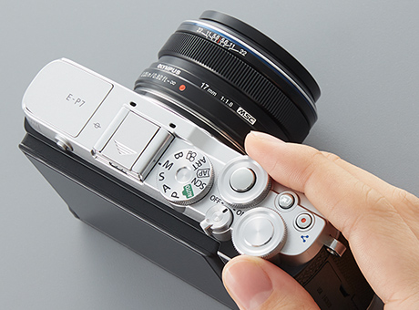 OLYMPUS PEN E-P7 ボディー ホワイト - 業務用撮影・映像・音響