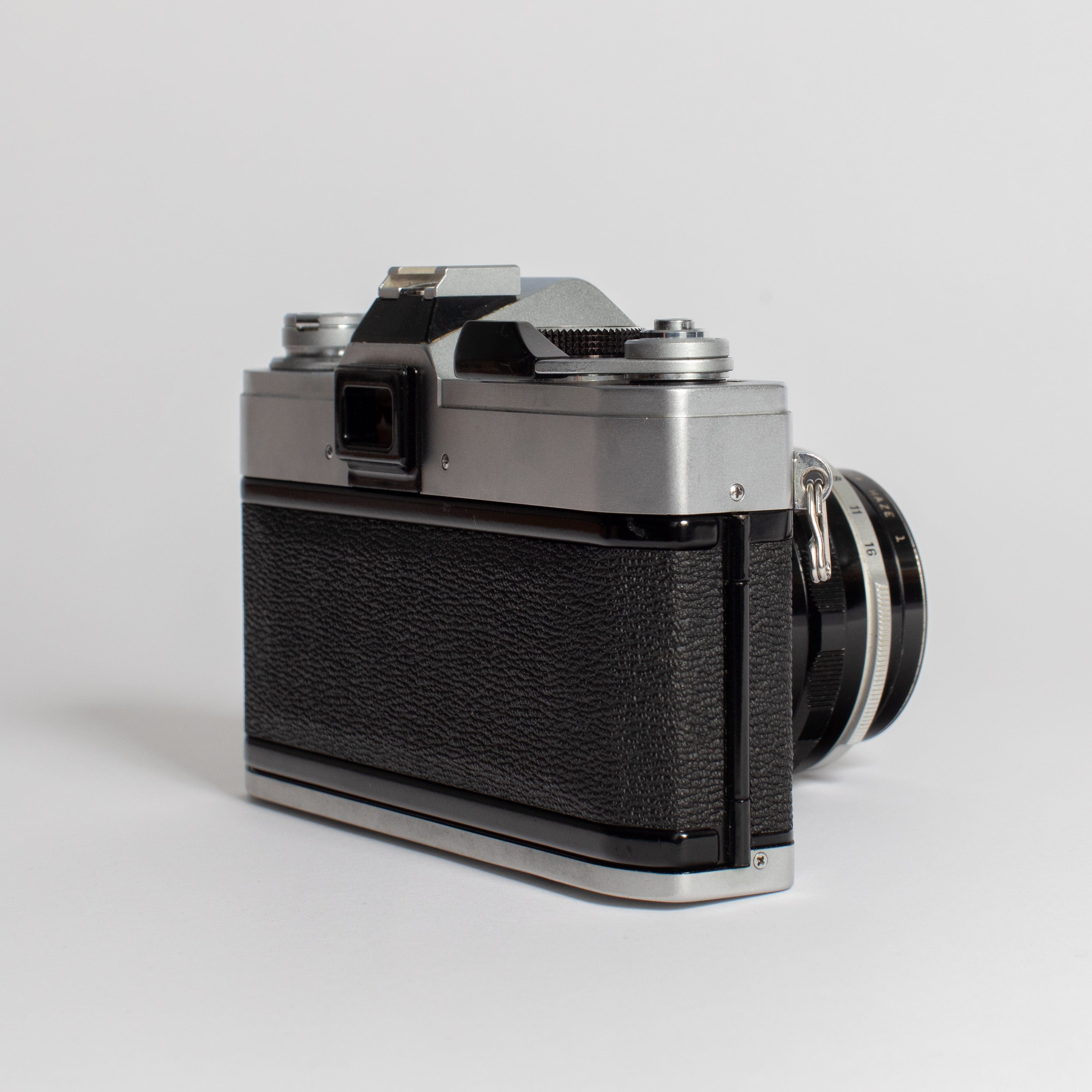 Canon FTb QL w/ 50mm 1.8 FL lens – Film Supply Club