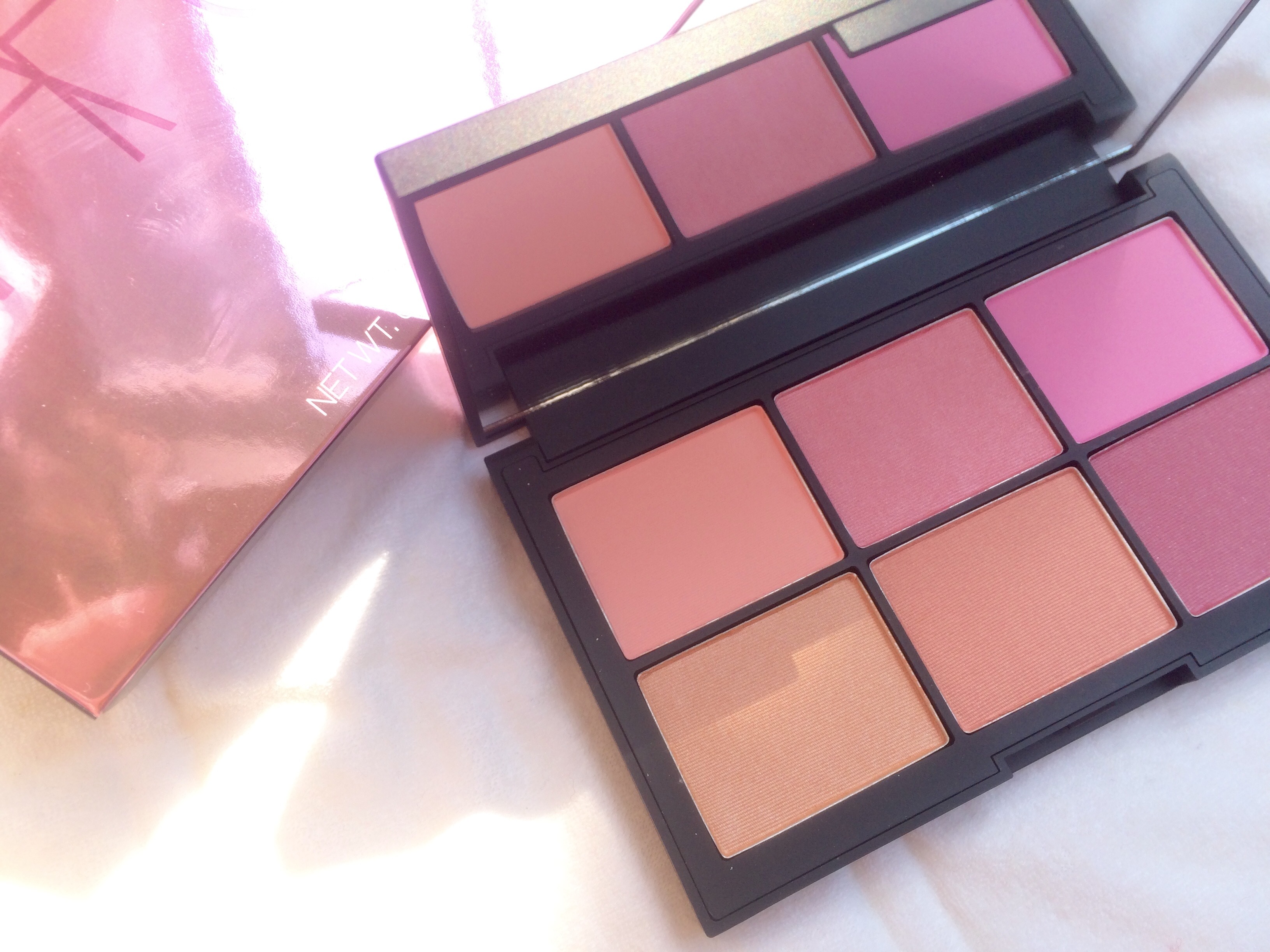 NARS / ナーズイスト アンフィルタードチークパレットの公式商品情報