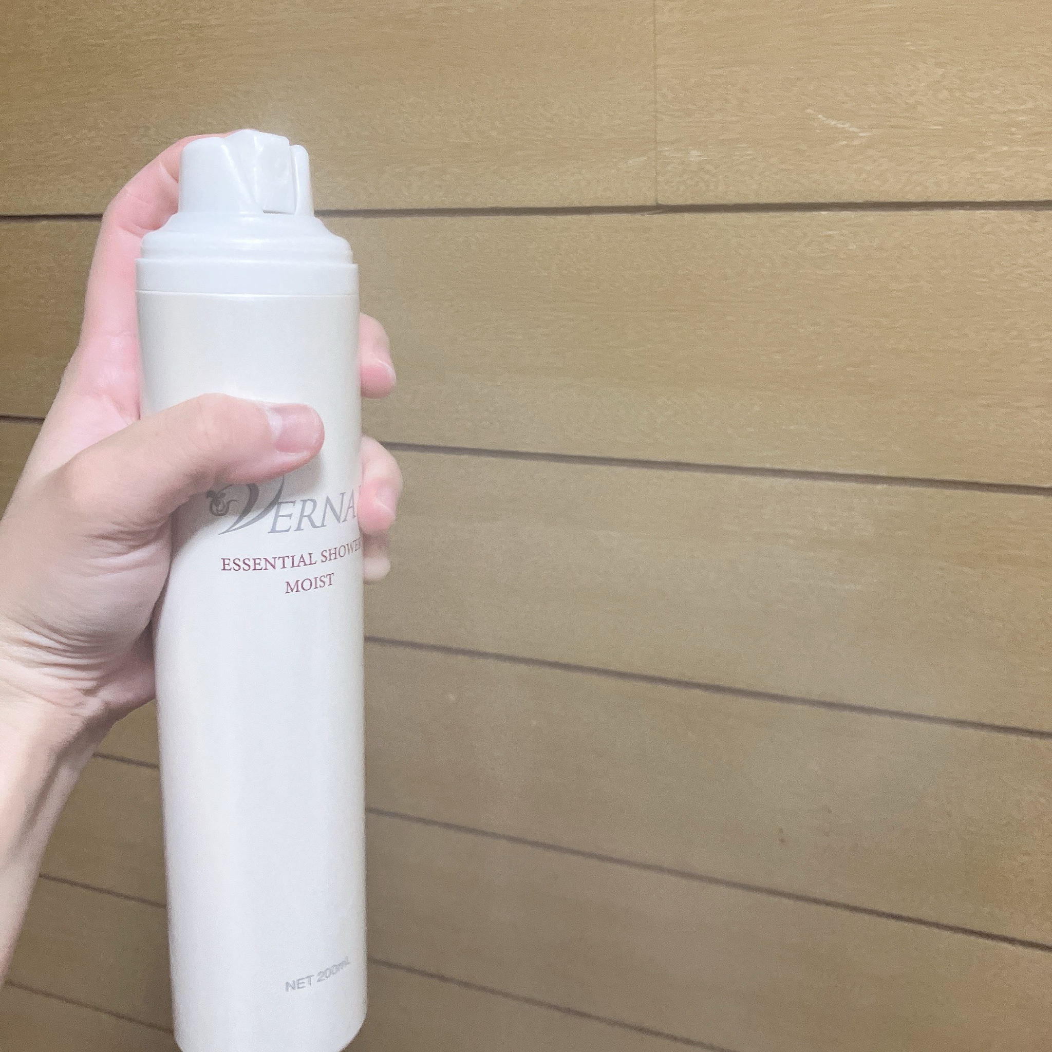 ヴァーナル / エッセンシャルシャワー モイストの公式商品情報｜美容