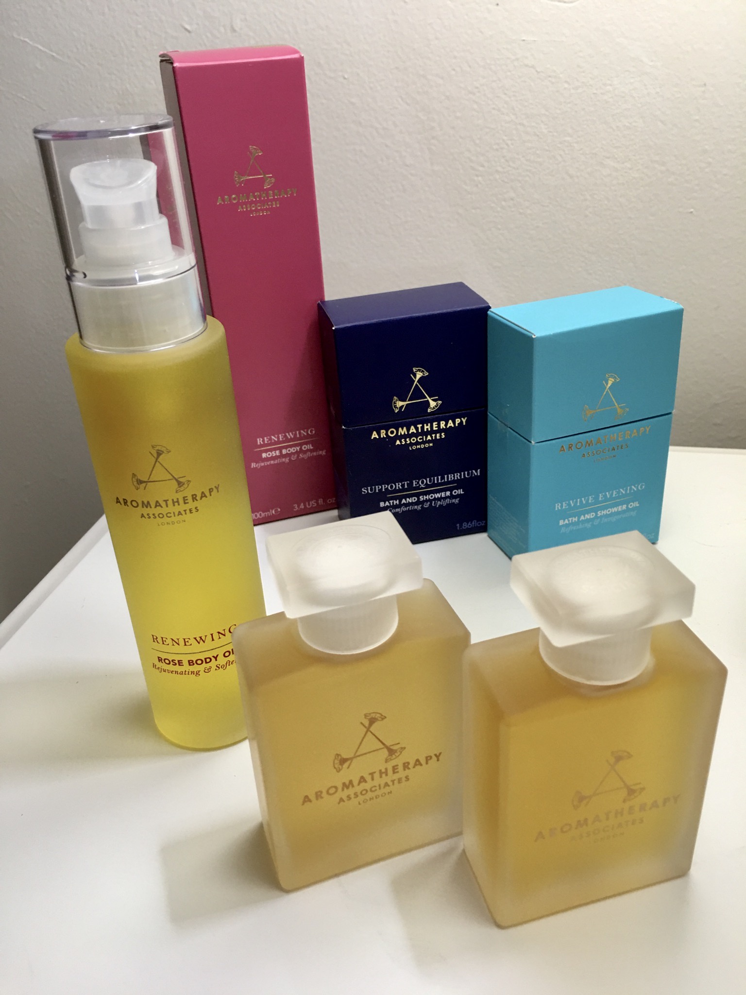 AROMATHERAPY ASSOCIATES(アロマセラピー アソシエイツ) / エクイリブ