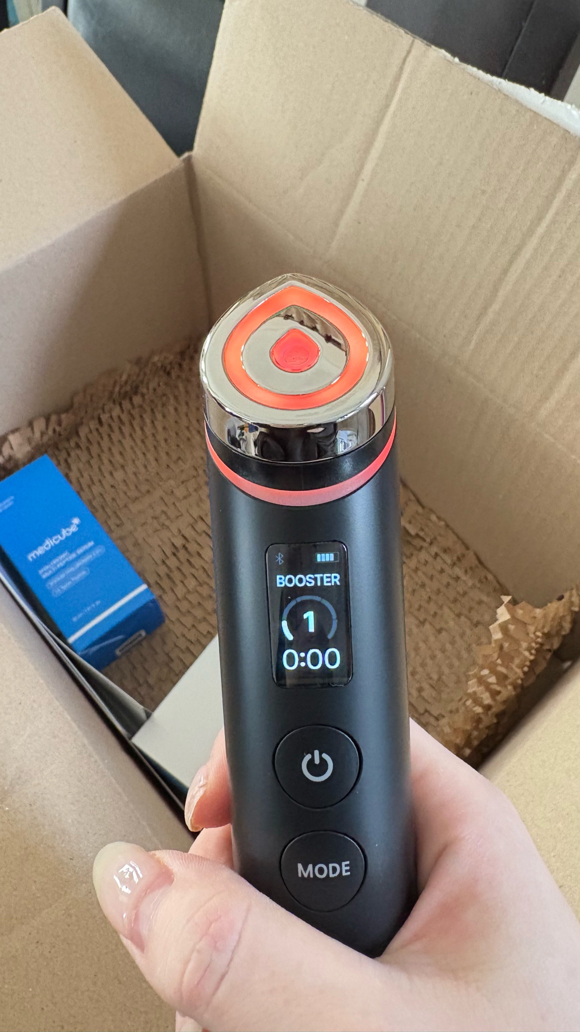 MEDICUBE(メディキューブ) / AGE-Rブースタープロ 黒の公式商品情報