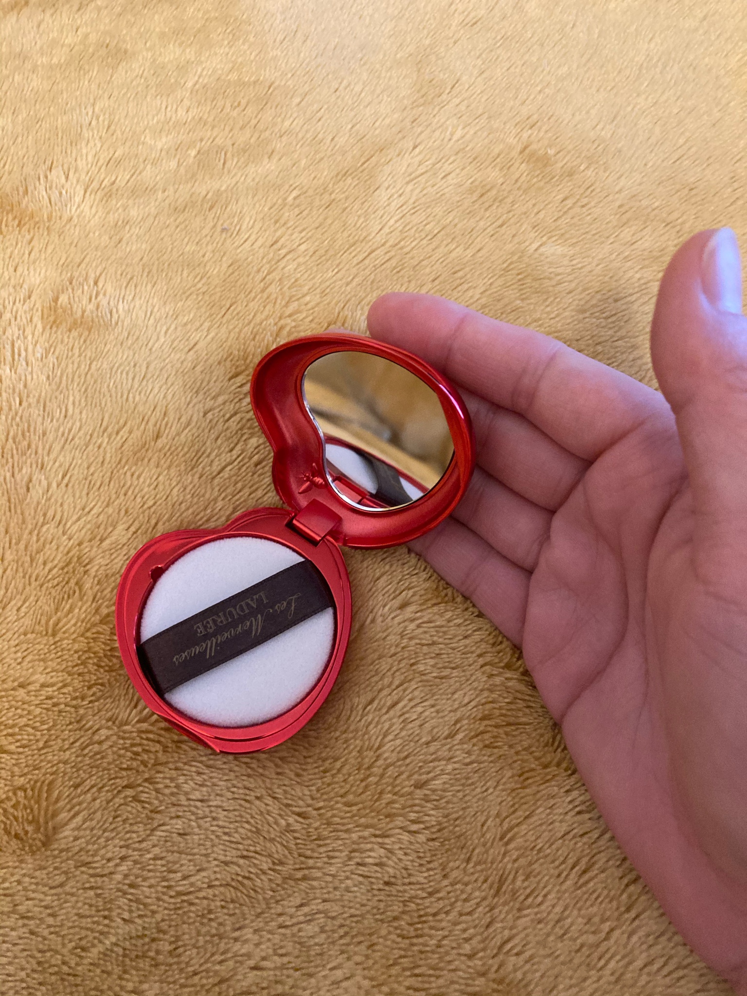 レ・メルヴェイユーズ ラデュレ / スペシャル パウダー コンパクトの