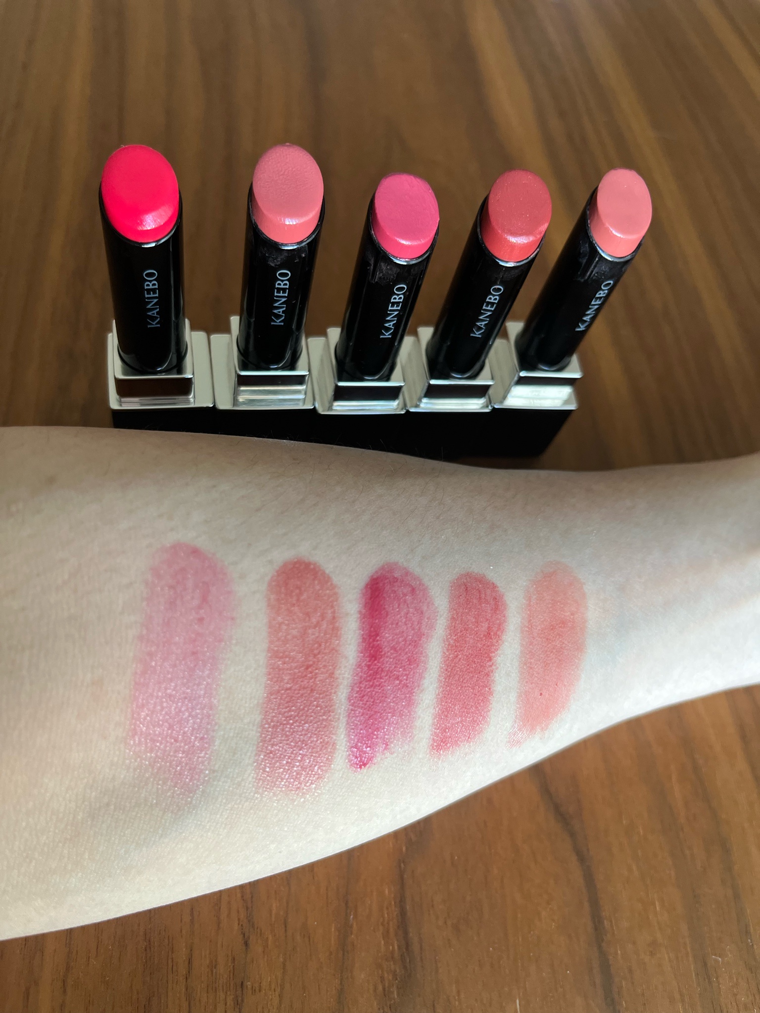 KANEBO / カネボウ ルージュスターヴァイブラント V12の公式商品情報