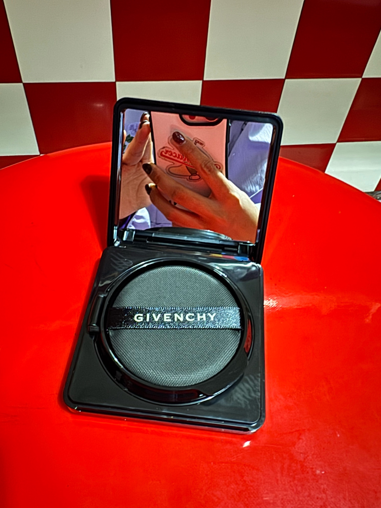 ジバンシイ / ソワン ノワール UV コンパクトのQ&A一覧｜美容・化粧品