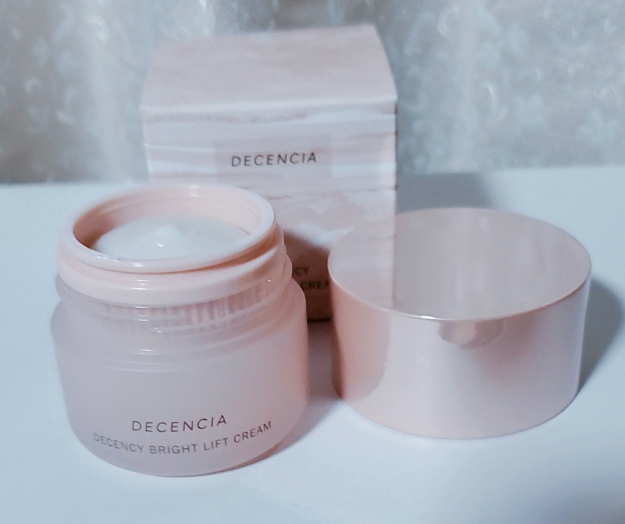 DECENCIA(ディセンシア) / ディセンシー ブライトリフト クリームの