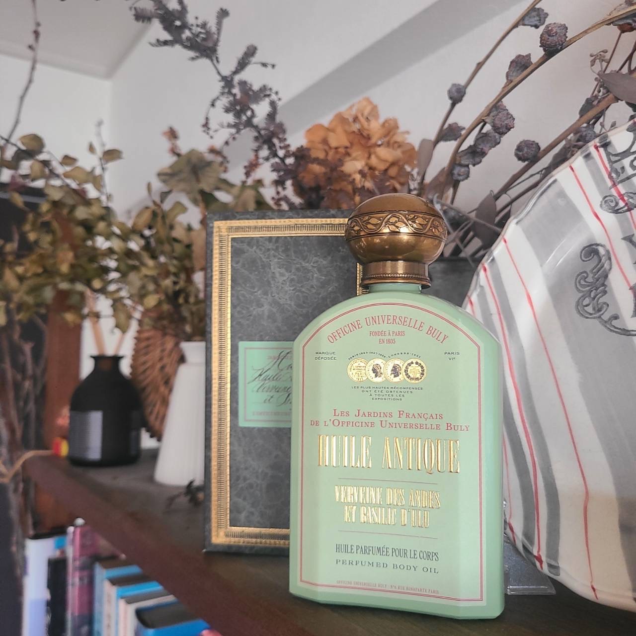 Officine Universelle Buly / ユイル・アンティーク（ボディオイル