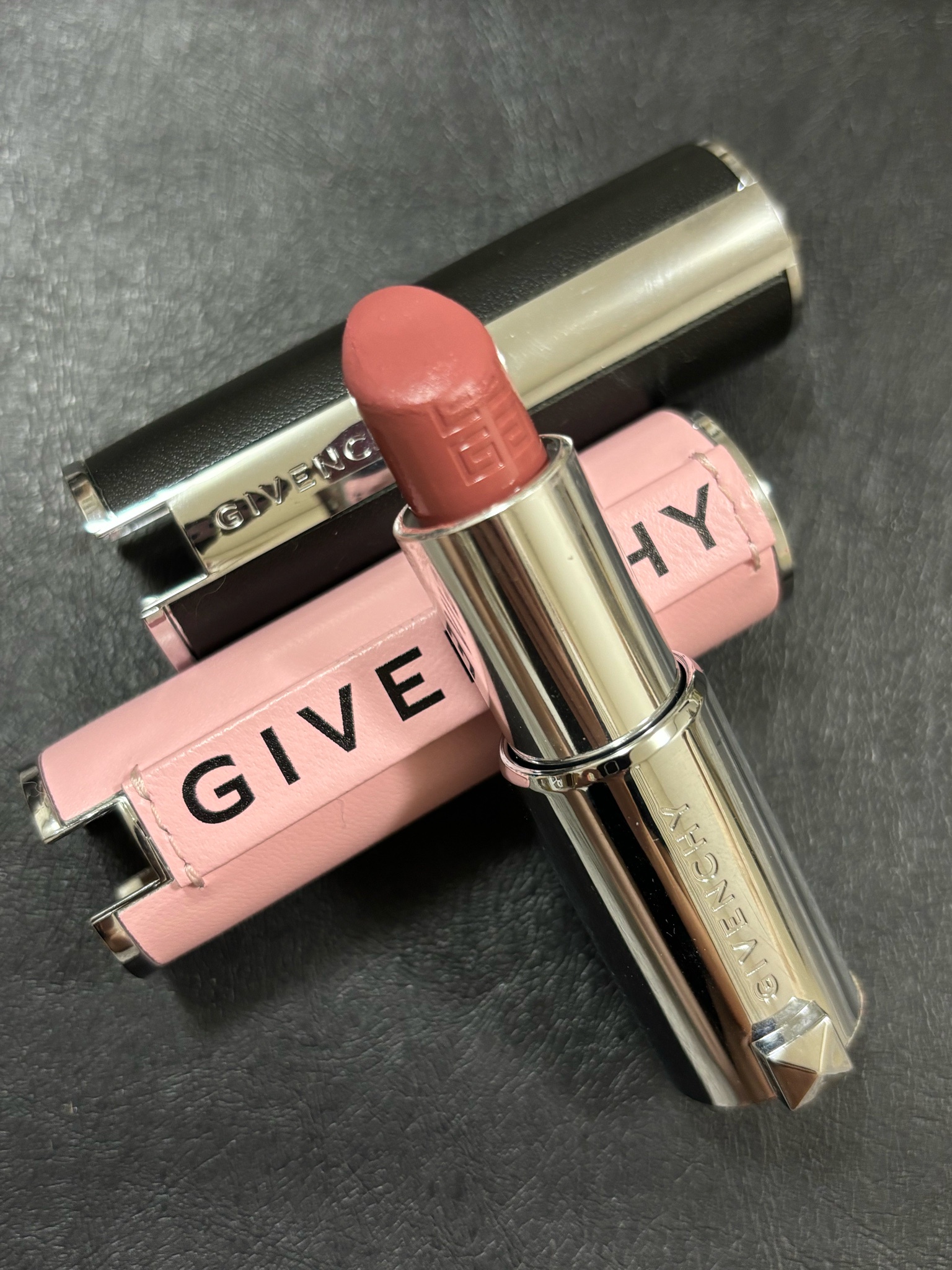 ジバンシイ / ルージュ・ジバンシイ No.106 ギピュール・ヌードの公式