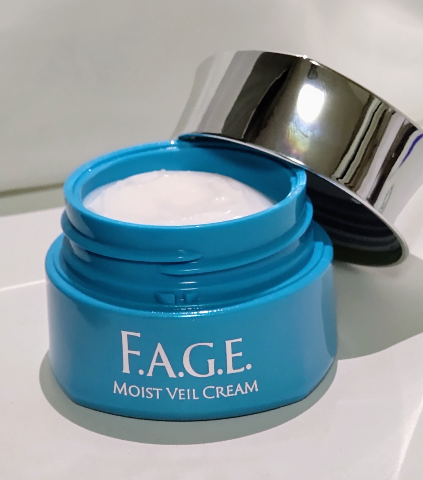 F.A.G.E.(エファージュ) / モイストベール クリーム(旧) 30gの公式商品