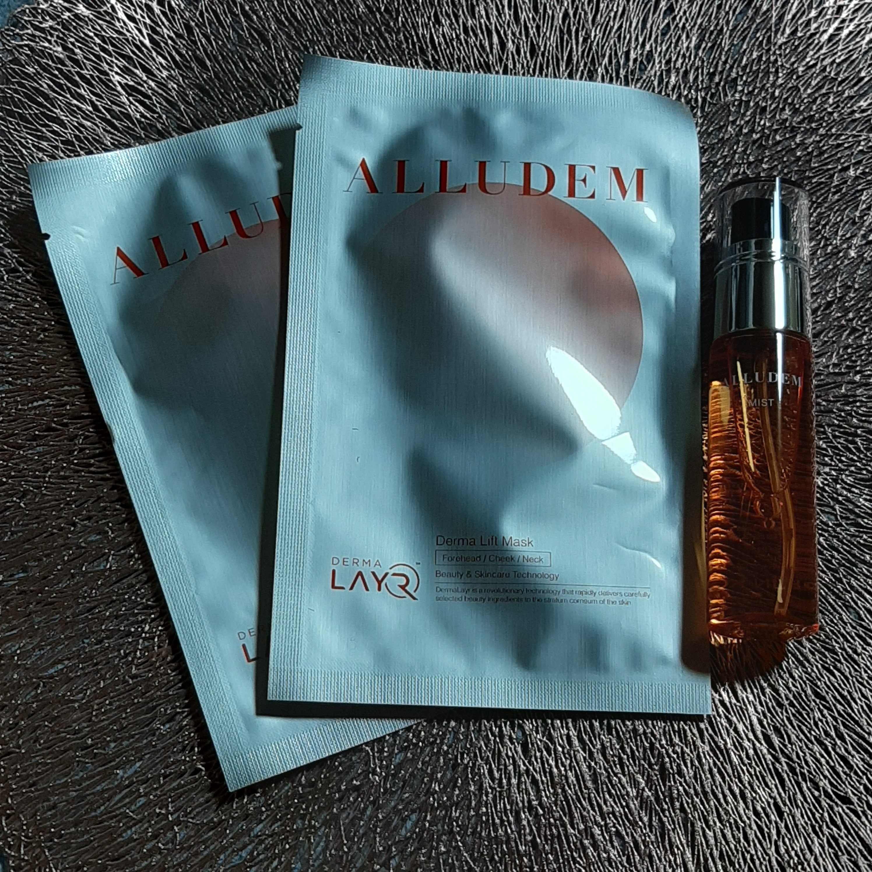 ALLUDEM / Derma Lift Maskの公式商品情報｜美容・化粧品情報はアット