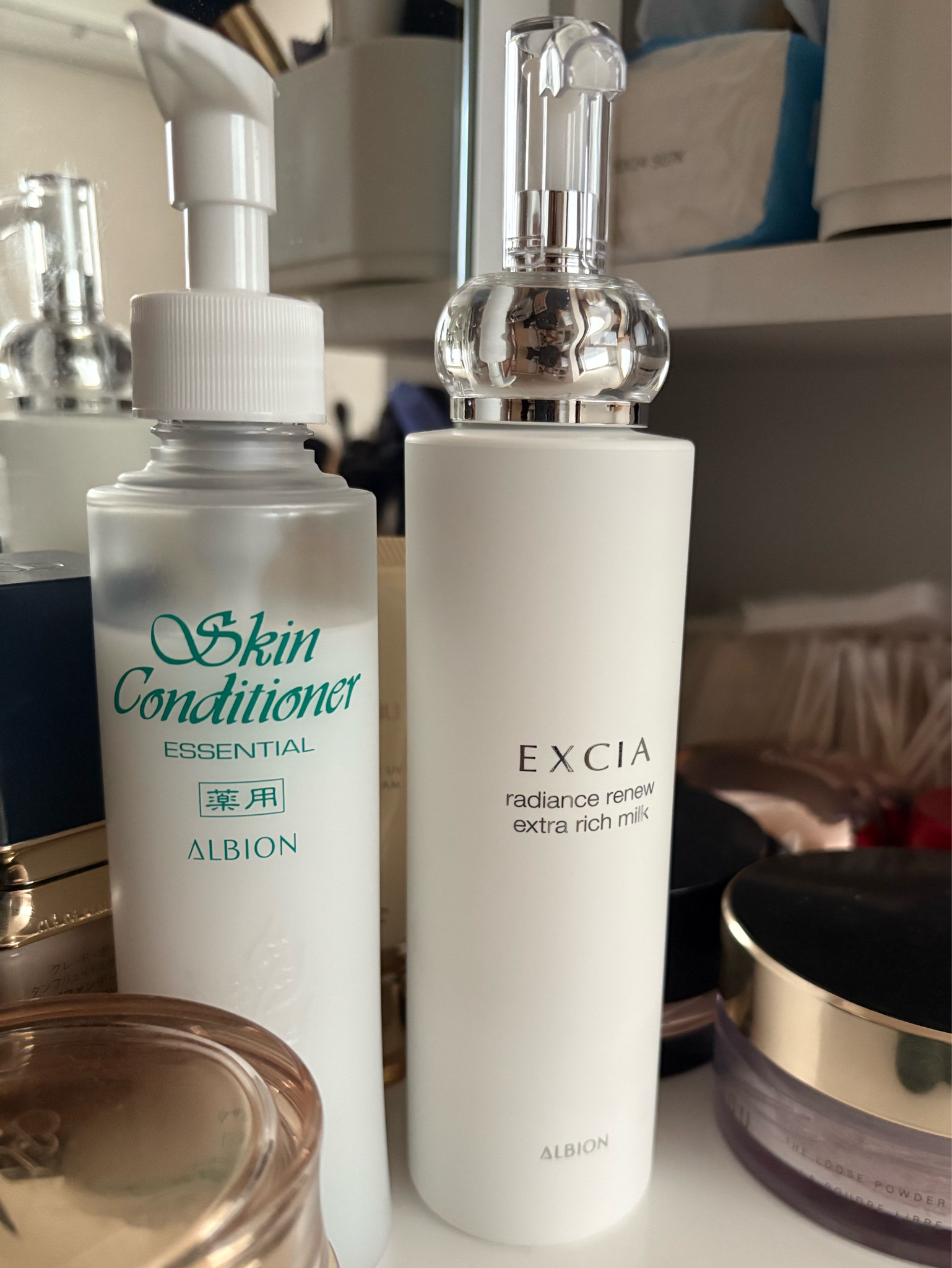 アルビオン / エクシア ラディアンスリニュー エクストラリッチミルク