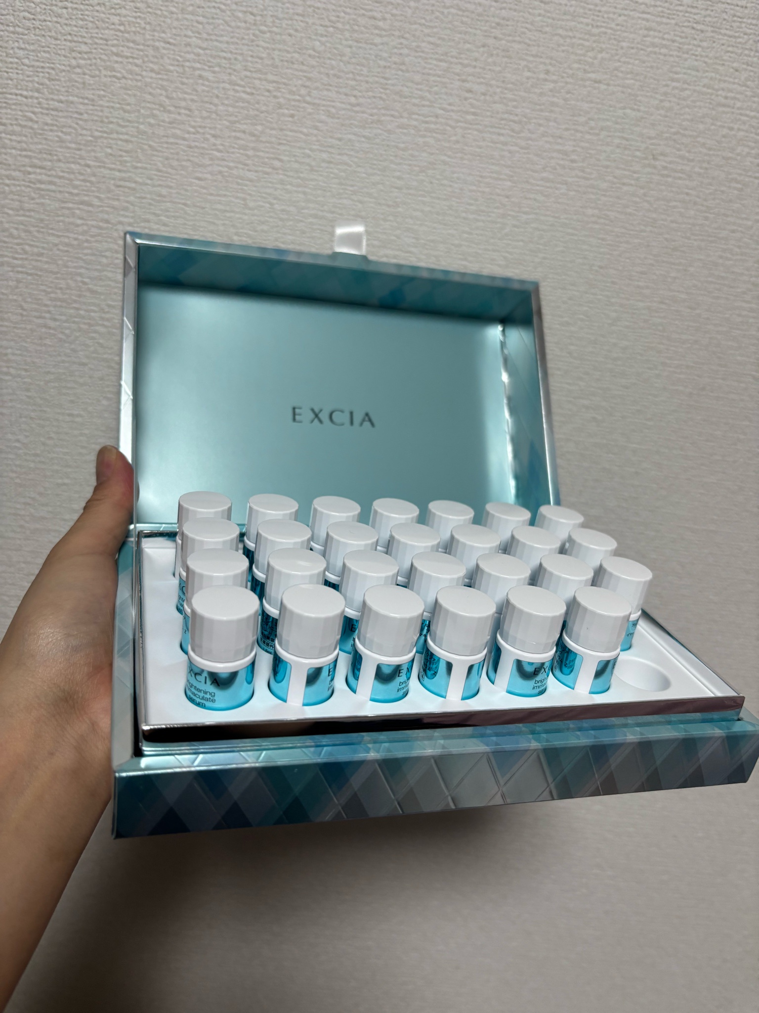 アルビオン / エクシア ブライトニング イマキュレート セラム Zの公式