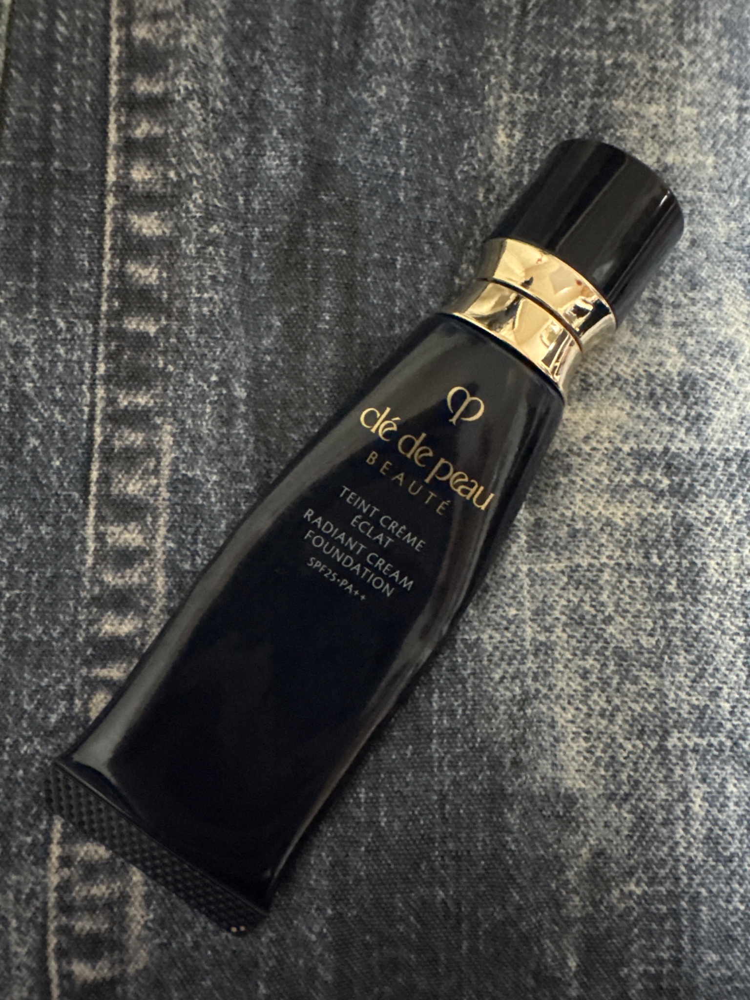 クレ・ド・ポー ボーテ / タンクレームエクラn PO10の公式商品情報