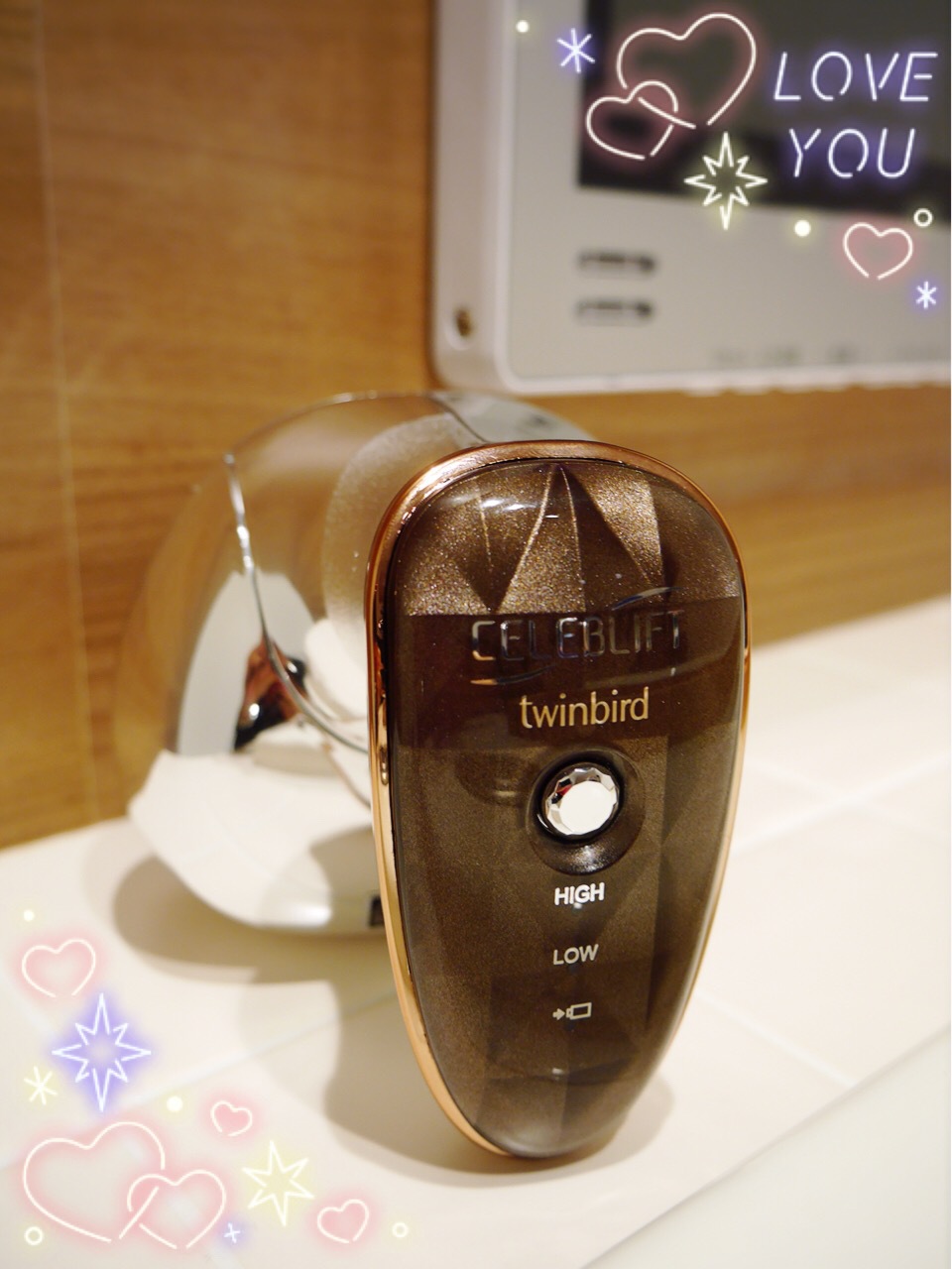 ツインバード / 防水ヘッドケア機 セレブリフトの公式商品情報｜美容