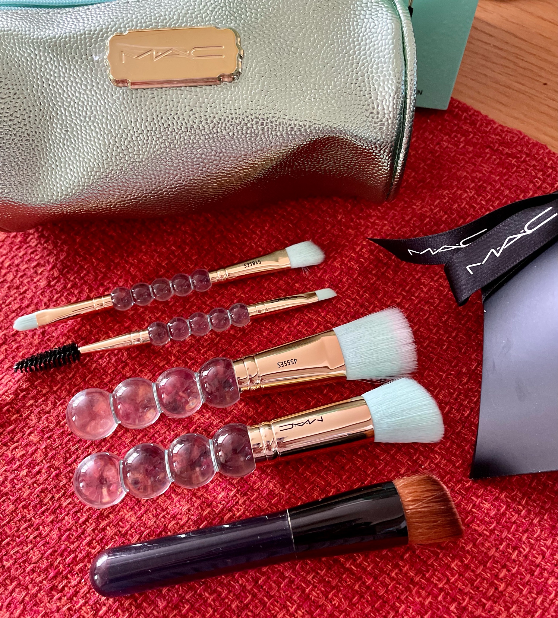 M・A・C / ブラシ ウィズ フェイト ブラシ エッセンシャル キットの