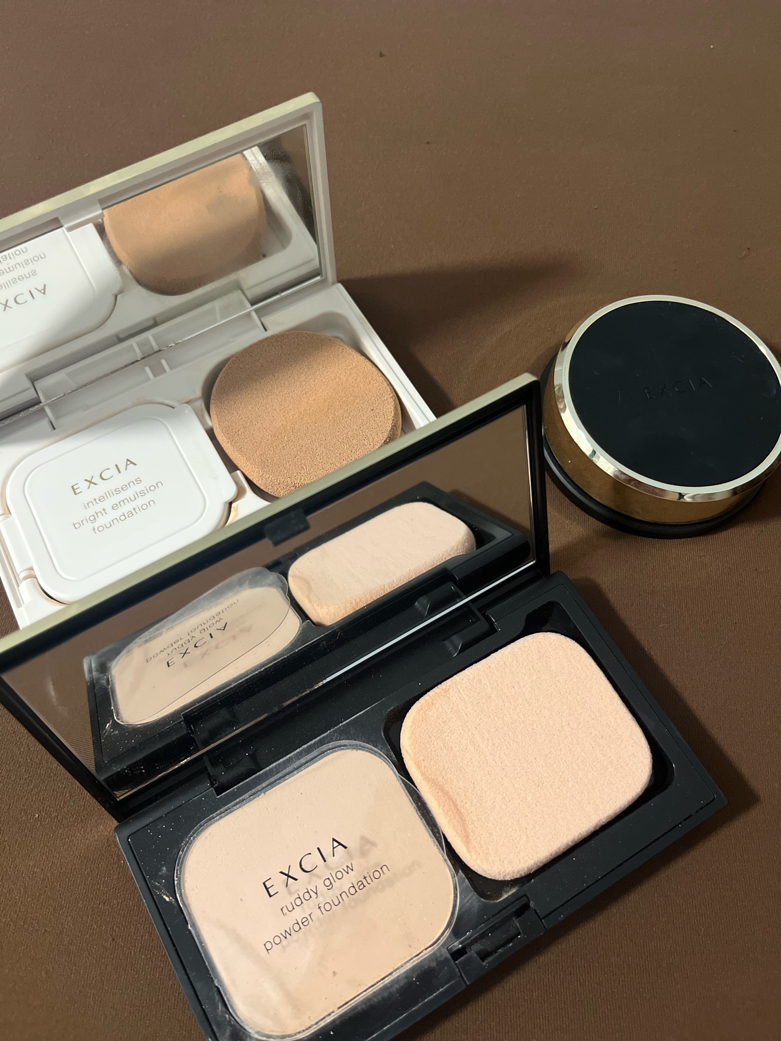 アルビオン / エクシア ラディグロウ パウダー ファンデーション NA200