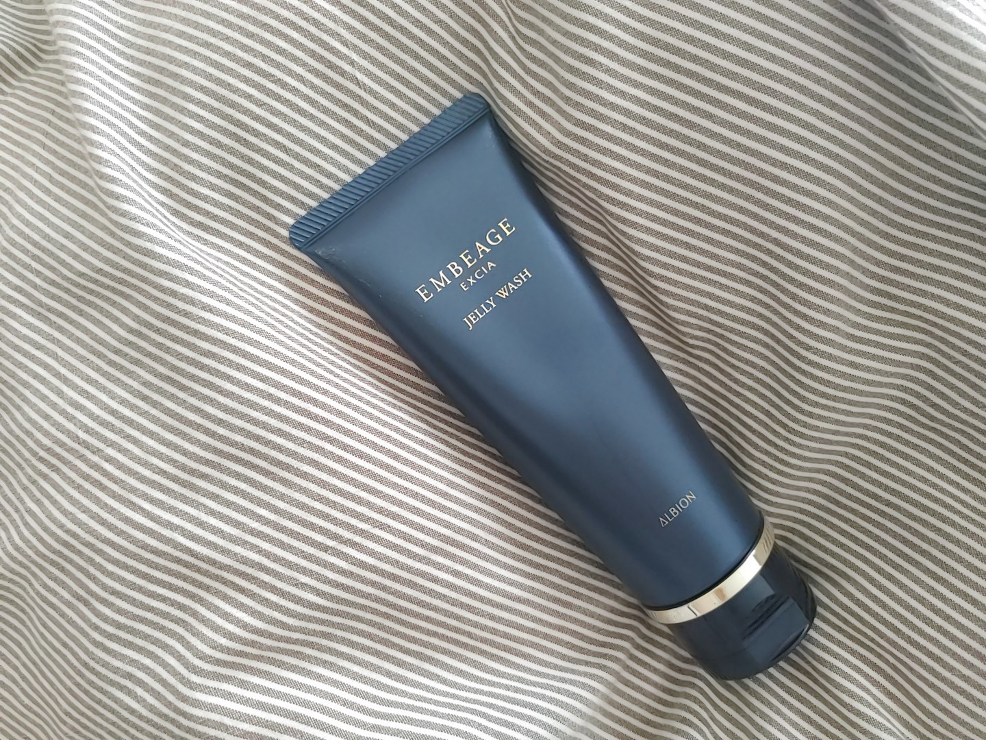 アルビオン / エクシア アンベアージュ ジェリー ウォッシュの公式商品
