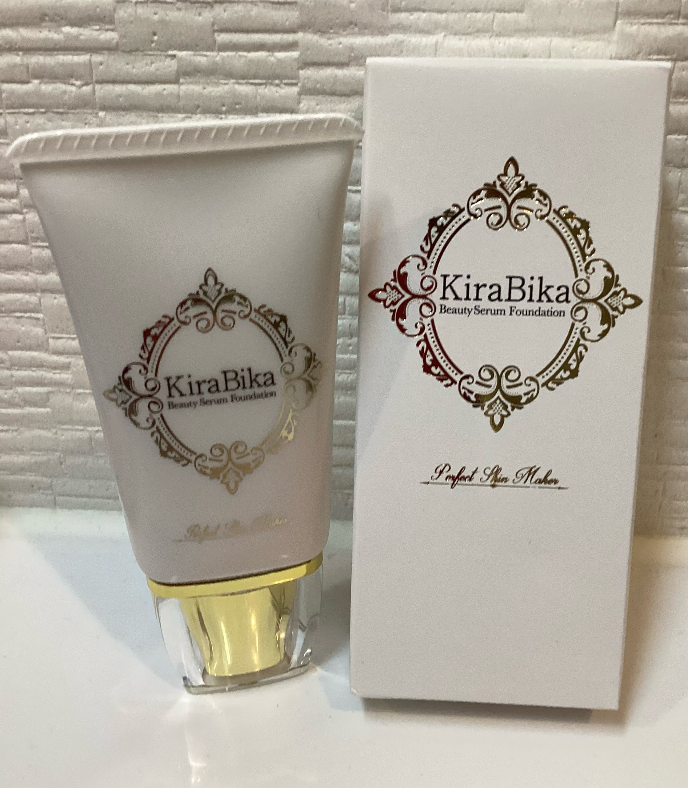 きらびか / ビューティーセラムファンデーション ライトオークルの公式