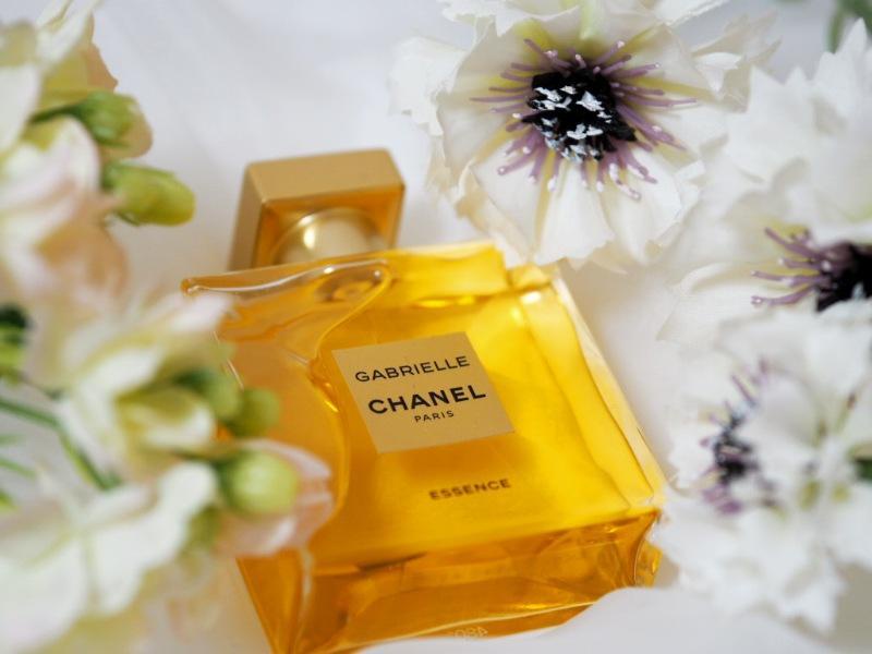 秋一番の香り CHANEL ガブリエルシャネル エッセンスオードゥ