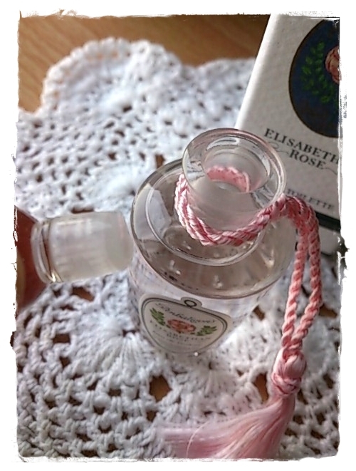 ペンハリガン / エリザベサン ローズ オードトワレの公式商品情報