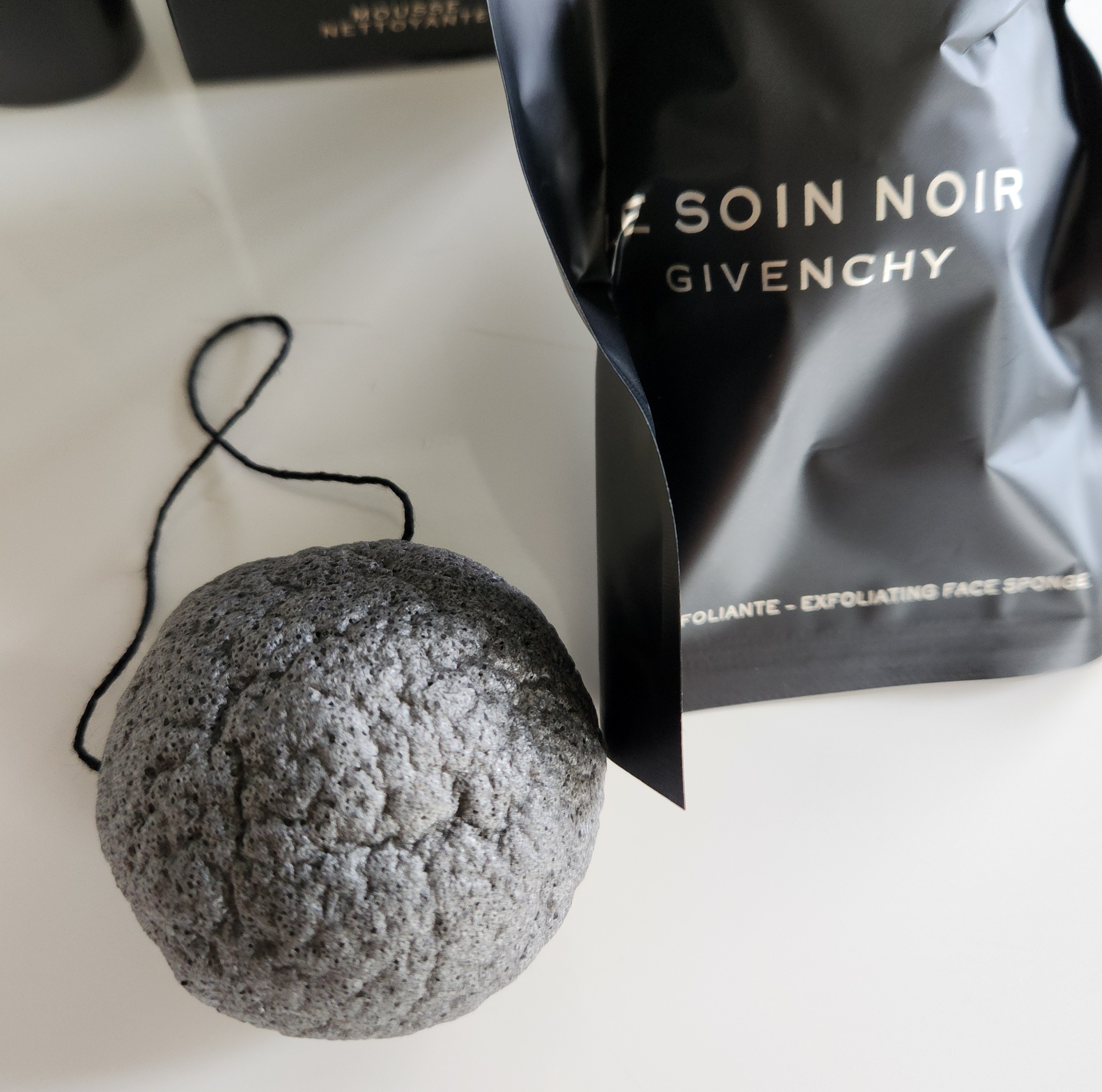 ジバンシイ / ソワン ノワール ネトワイヤージュ Nの公式商品情報