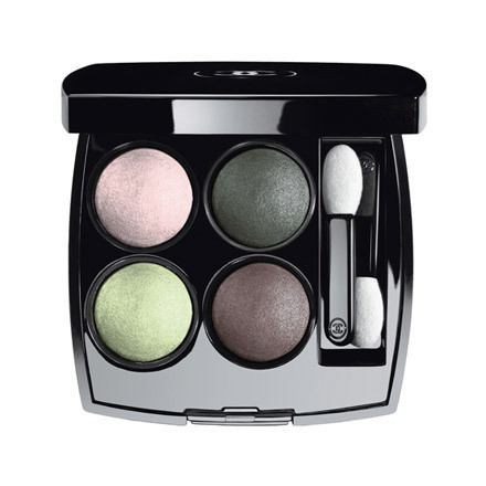 シャネル / レ キャトル オンブル 32 リリウムの公式商品情報｜美容