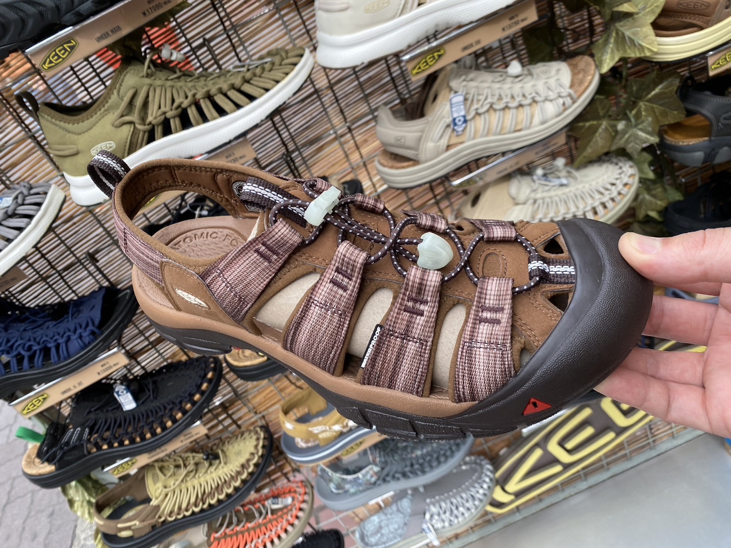 New Arrival】KEEN × FUJI ROCK FESTIVAL'24 Ver. 『Newport H2