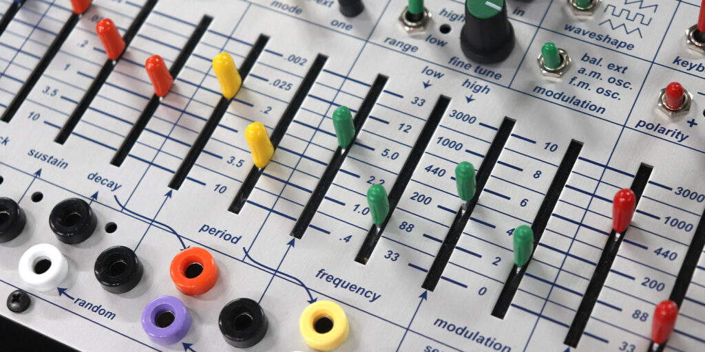 Buchla Easel Command 完全解説 ① 成り立ちとそのデザイン