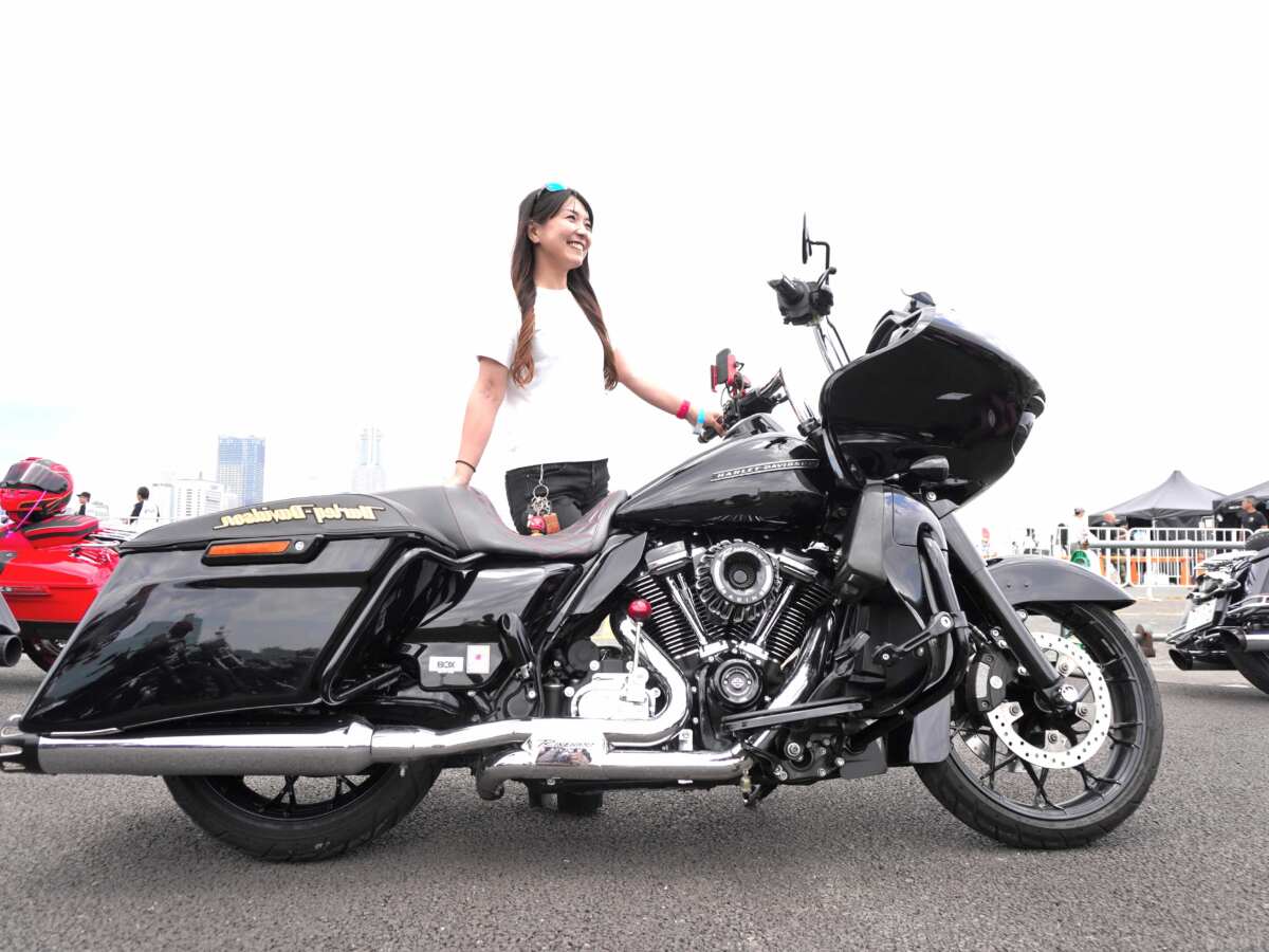 ツアラー女子がいま熱い!? ハーレー裏ワザ取り回し術でSNSの話題を独占