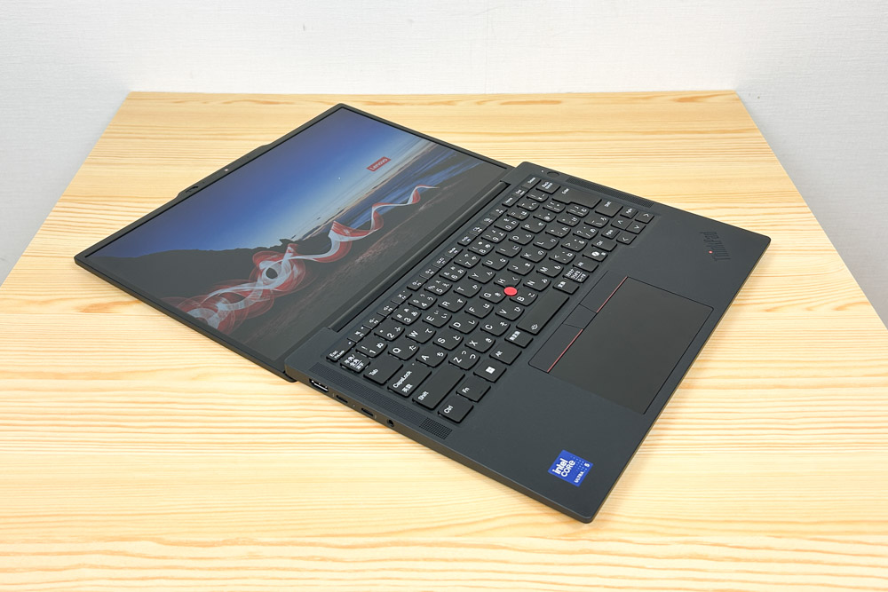 Lenovo ThinkPad X13 Gen 6(13.3型 Intel)の実機レビュー 1kg切りの