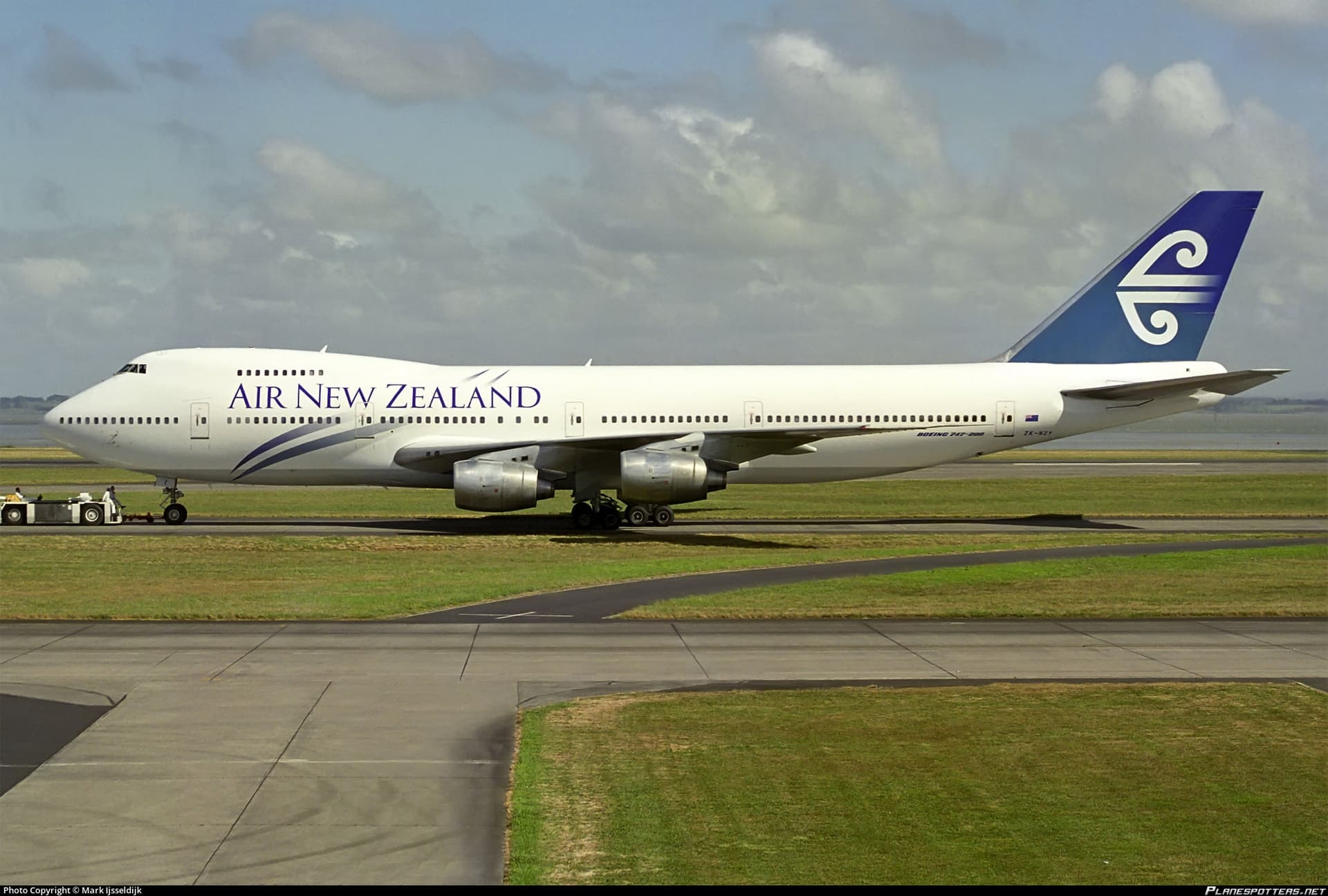 ANZ / B742 - Air New Zealand (1996-2012 / Pacific Wave livery