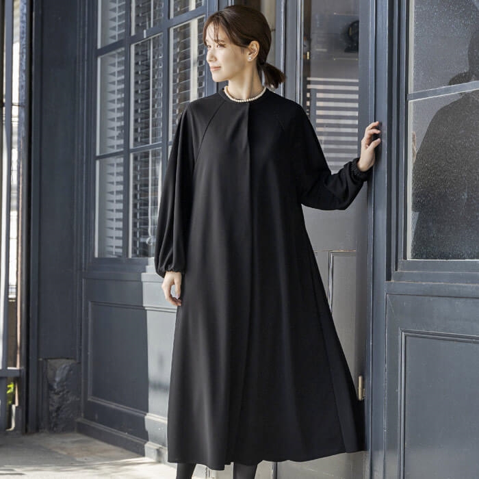 体型も年齢も包み込む、お手入れ楽々万能ドレス M・ブラック｜東京