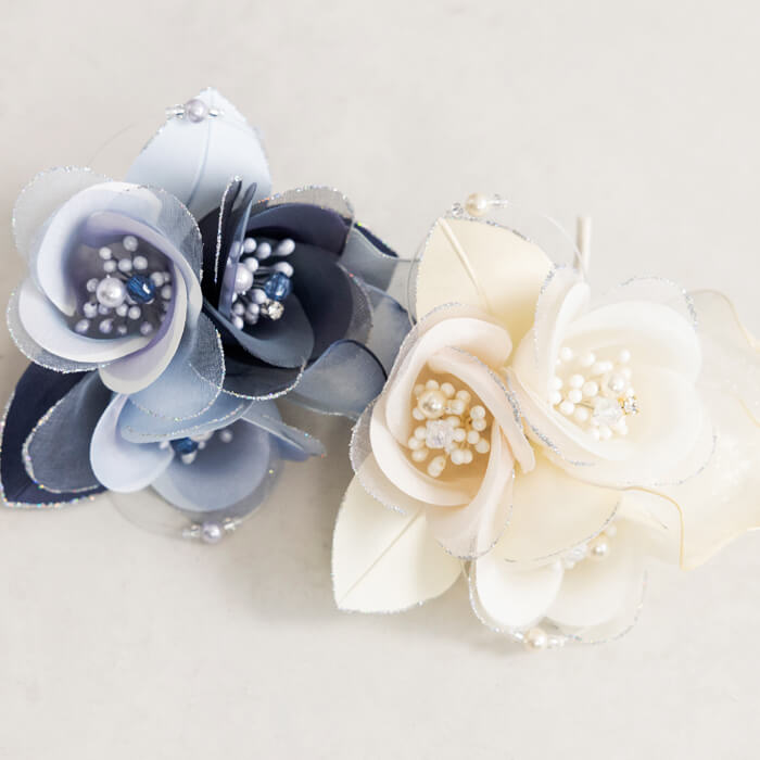 セレモニーシーンに、王道ブーケコサージュ ・クリーム｜東京ソワール