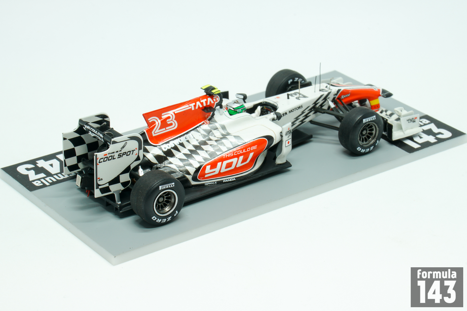 2011 HRT F111 Liuzzi – formula143