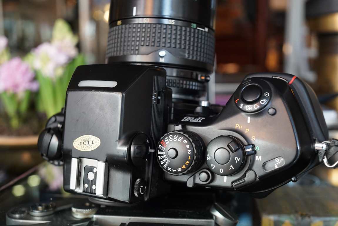 Nikon F4 + AF Nikkor 28-85mm F/3.5-4.5 lens - Fotohandel