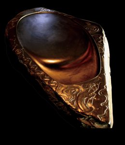 雨畑硯／本物の雨畑真石が生み出す極上の黒 | 豊かさアーカイブ 奥山