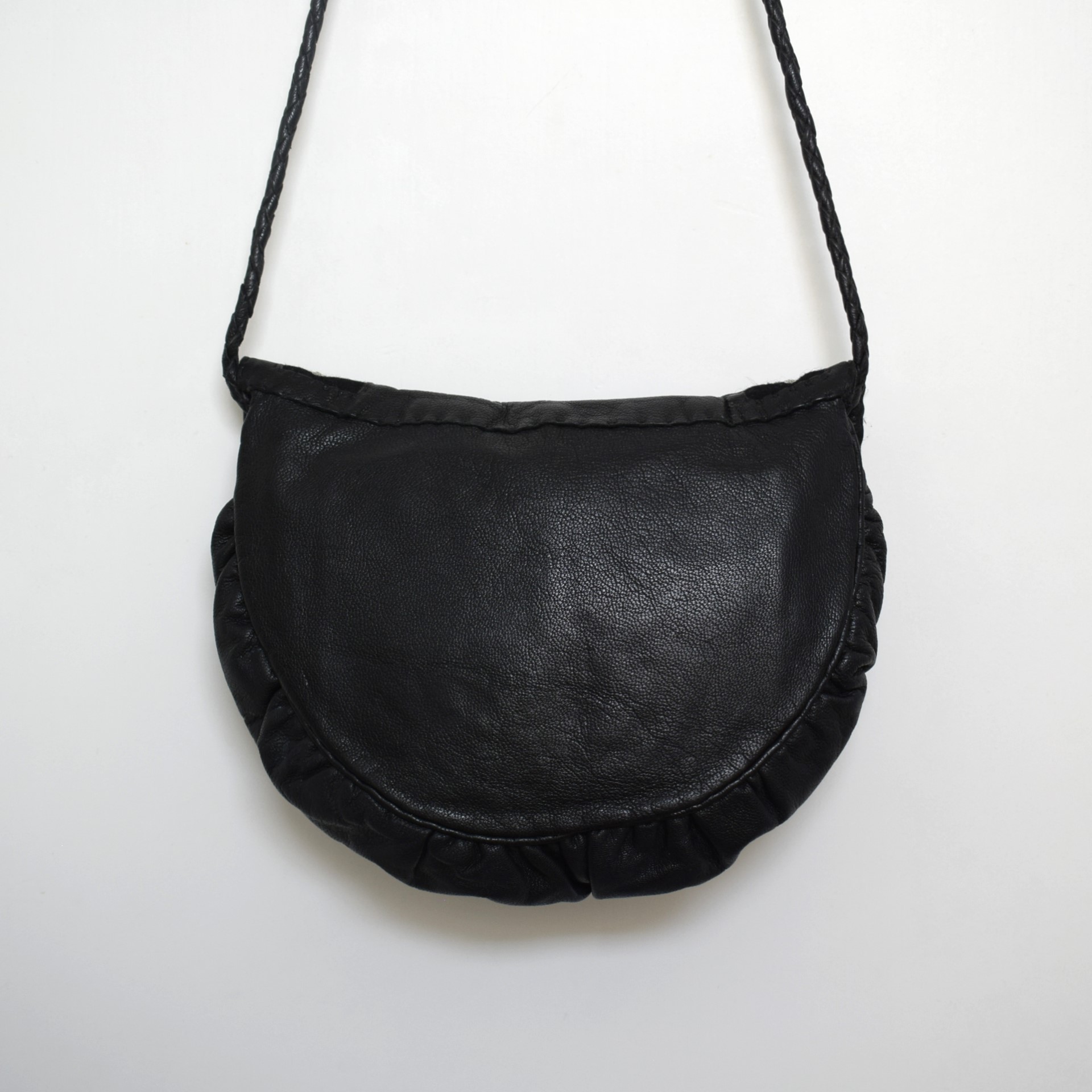 黒のポシェット・ピューター刺繍② / サーミ族の伝統工芸品