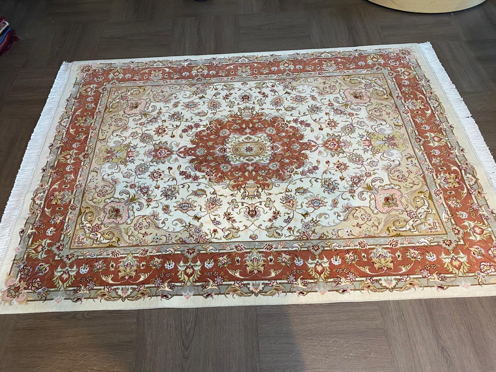 ペルシャ絨毯【ウール】タブリーズ 237×173(cm) *Z-1754M | ペルシャ