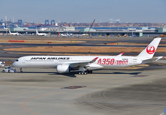 JAL“新フラッグシップ”A350-1000 2号機、まもなく羽田へ 14日午前到着