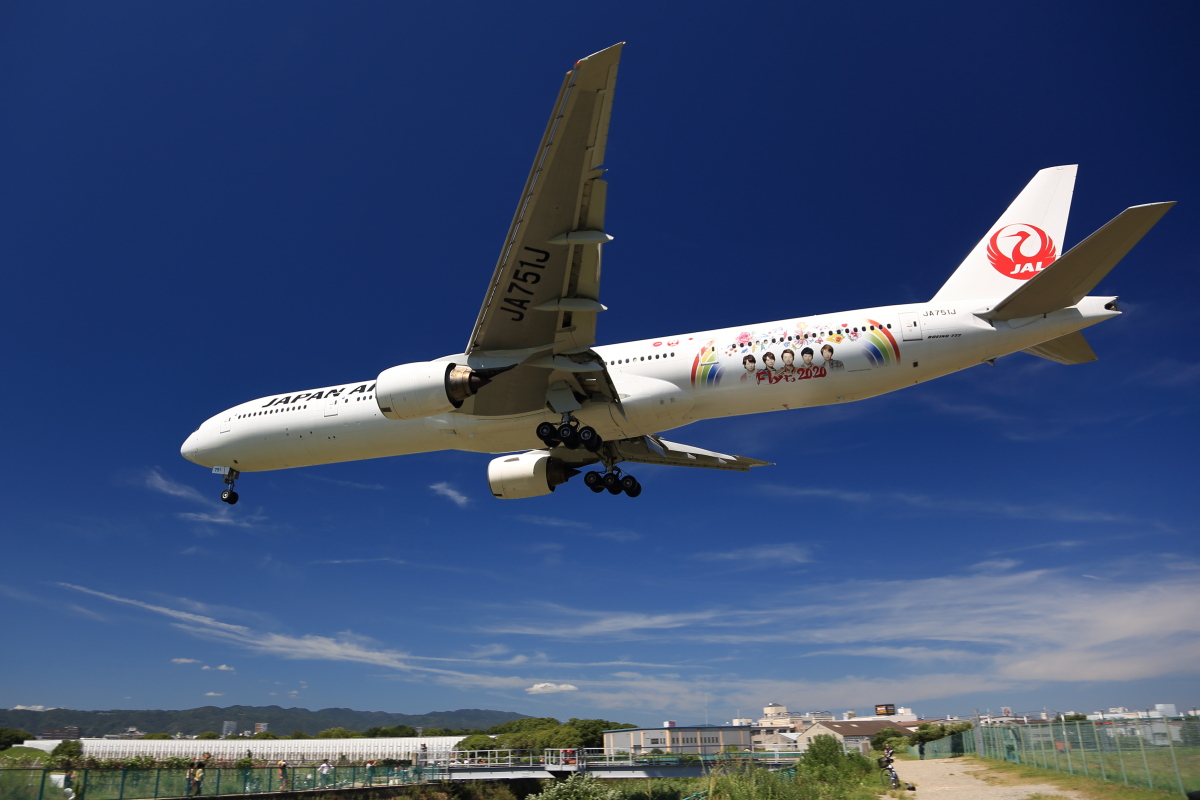 ニュース画像：「嵐ジェット JAL FLY to 2020」 JA751J ボーイング777