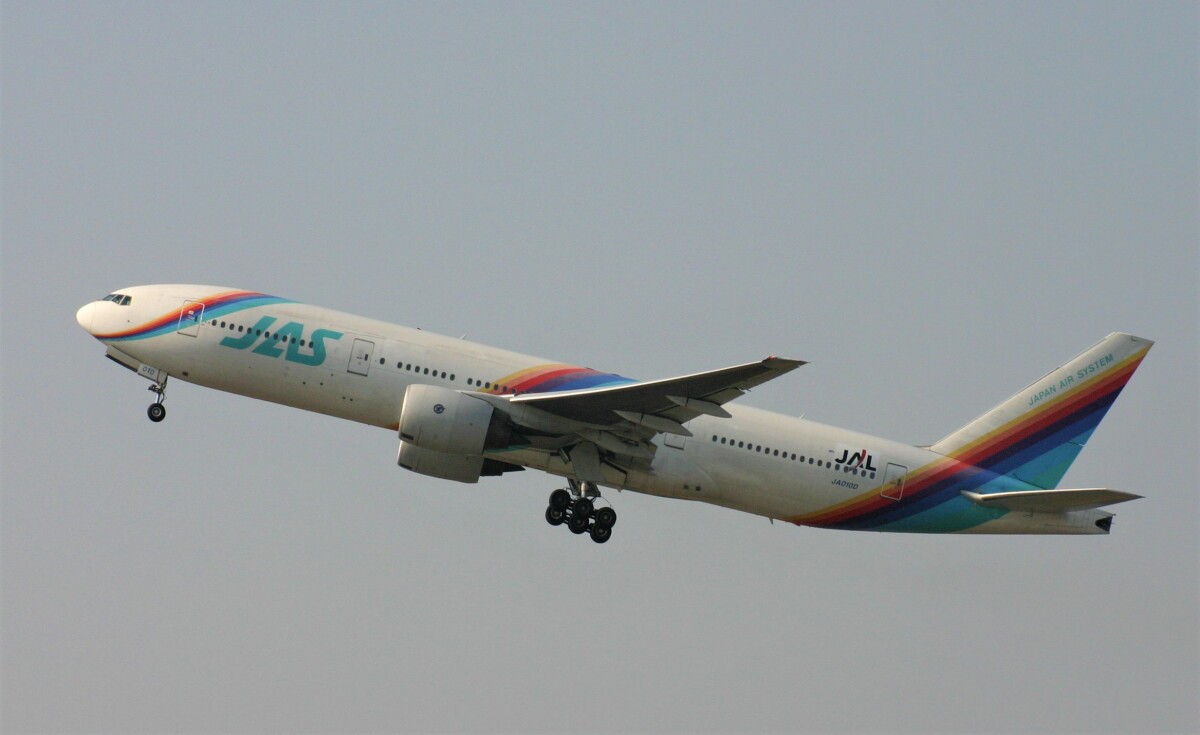 旧日本エアシステム所属機、JALの777「JA010D」が離日 | FlyTeam ニュース
