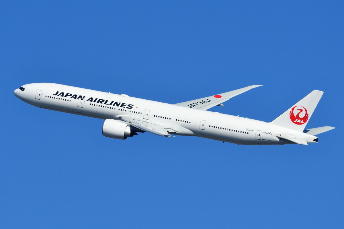 JAL、ワンワールド特別塗装の777‑300ER「JA732J」がシドニー〜羽田線で