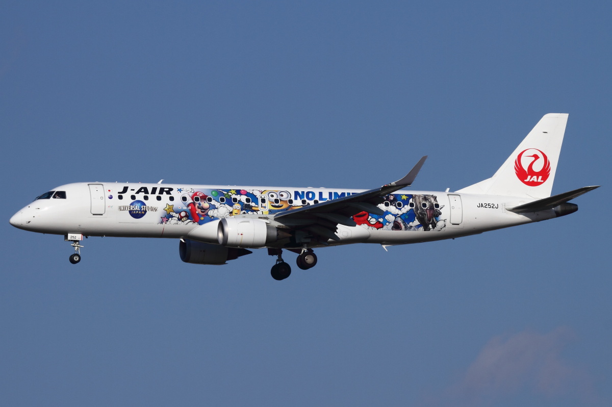 JAL、4機目のUSJコラボ塗装機運航へ！ ジェイエアのE190に25年1月から