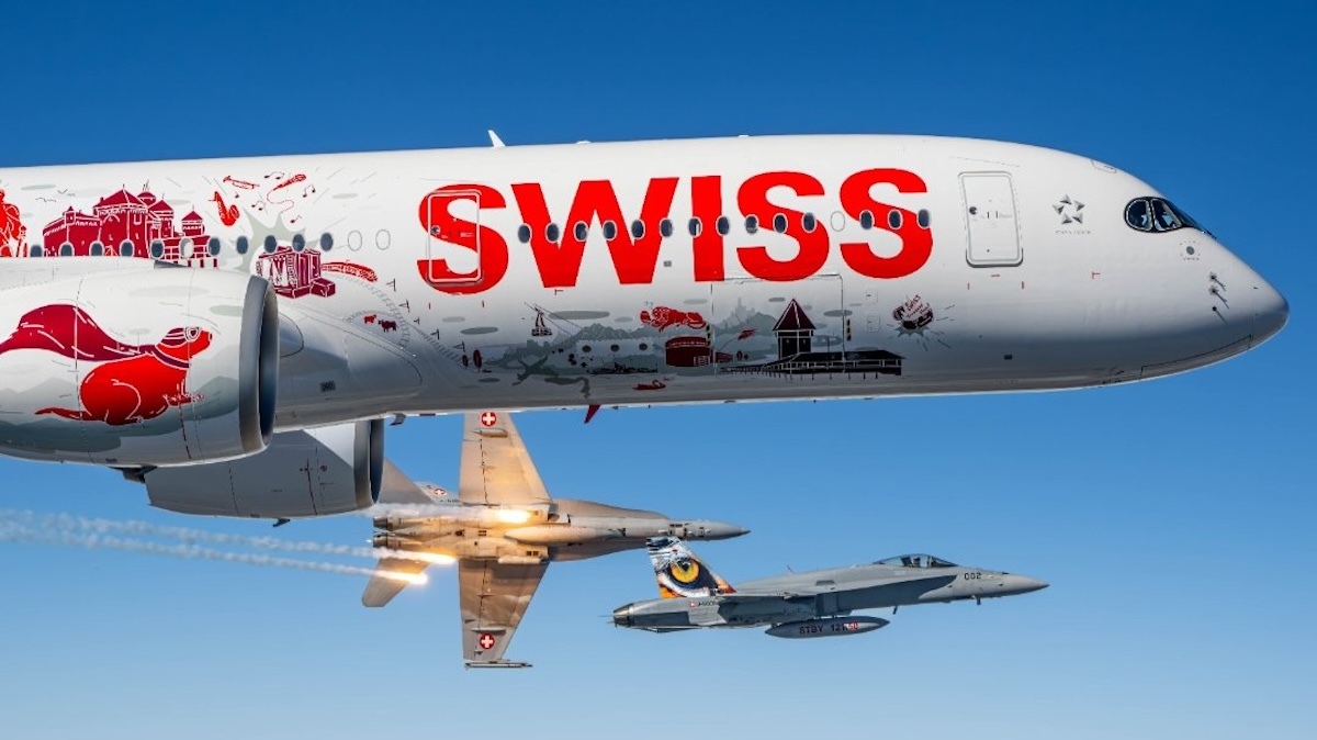 SWISS、A350初号機がロールアウト！ “らしさ全開”の特別塗装も